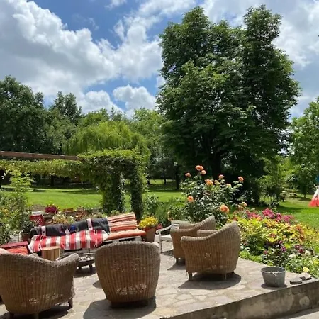Country With Pool Piemonte Casa vacanze